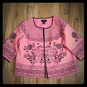 Pink jacket, loose fit, with black embroidery